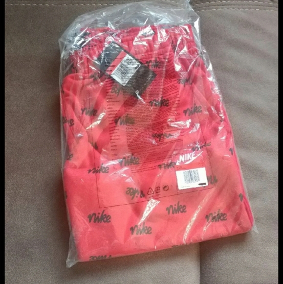 Men's Nike short - Picture 3 of 4